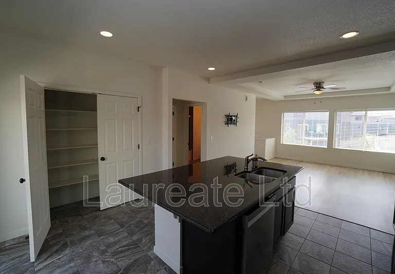 5472 Danube St — Photo 6