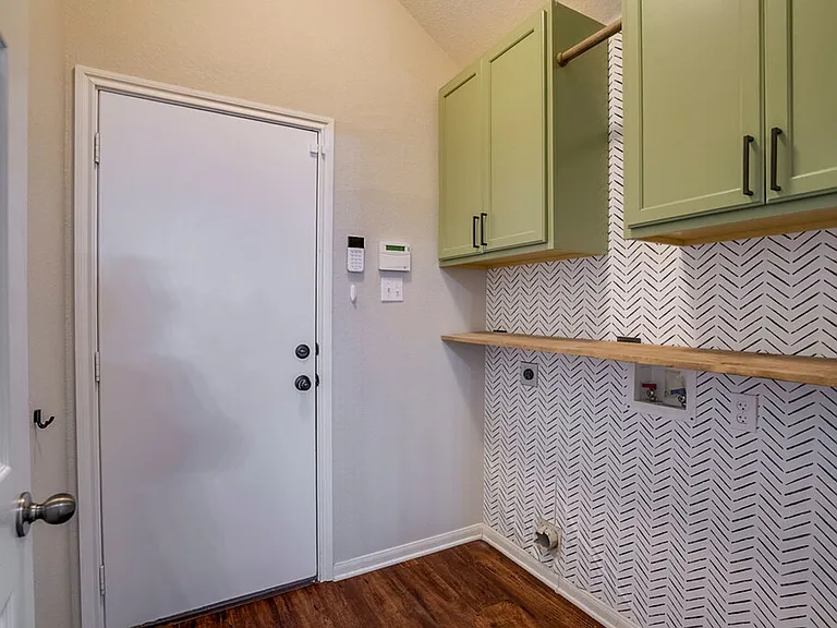2985 Overland St — Photo 19