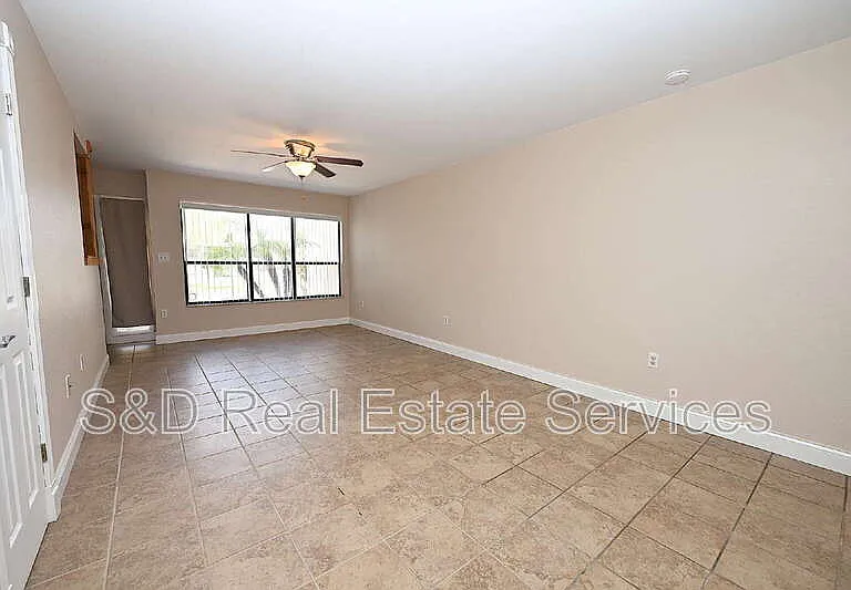 349 Market Sq E — Photo 11