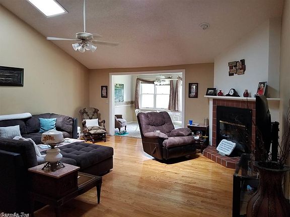 3rd image of 601 Woodlawn Dr APT 20