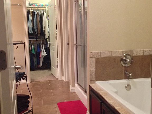 Master Bath/Walk-In Closet