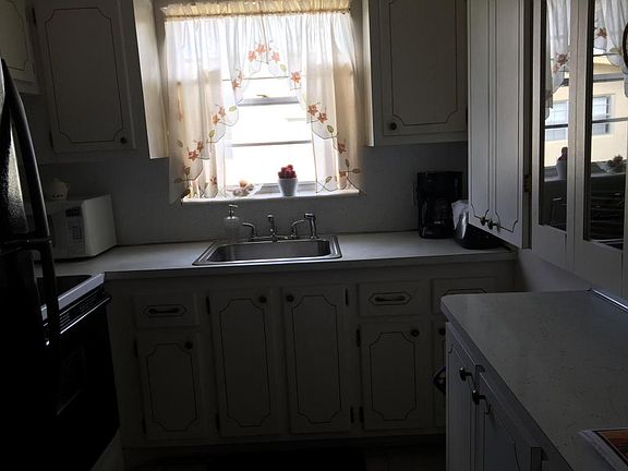 5th image of 116 Berkshire E