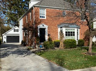 20890 Beachwood Dr, Rocky River, OH 44116