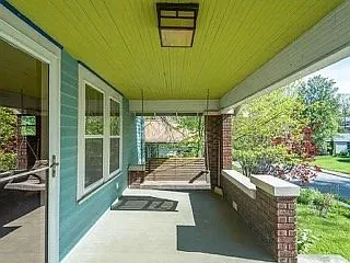 3 bed, 2973 sqft, $3,900 — Photo 2