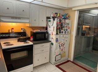 Gateland Village Sec D Co, Hollywood, FL 33024