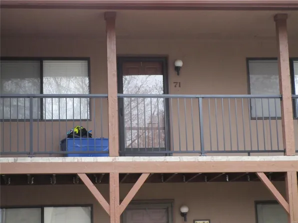 71 Peachtree Ln, Fairview Heights, IL 62208