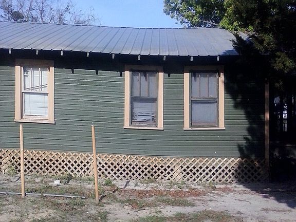 4th image of 802 W Silver Springs Pl