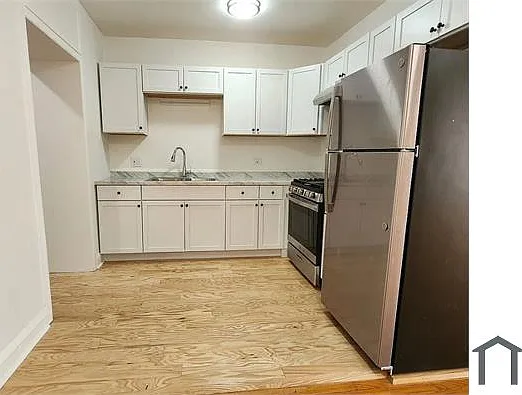 2702 N Laramie Ave #2 — Photo 4