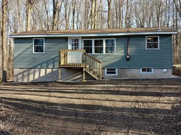 115 Paxinos Dr, Pocono Lake, PA 18347