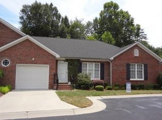 543 Queen Brogan Ct, Gastonia, NC 28054