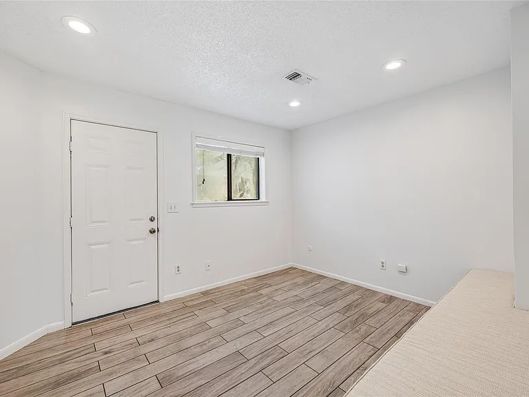 11906 Pepperdine Ln — Photo 25