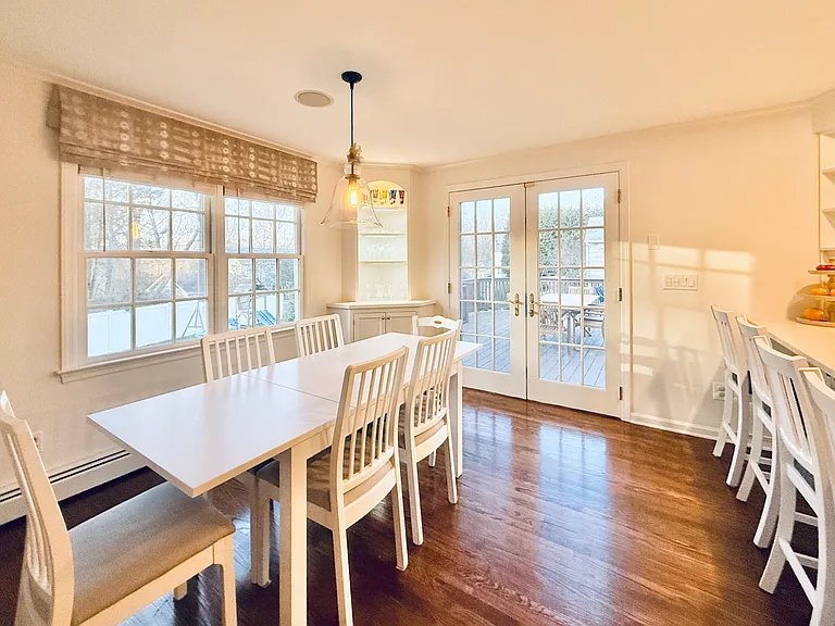 139 Highland Ave — Photo 12