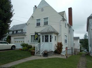 1014 & 1014-1/2 Gaston Ave, Fairmont, WV