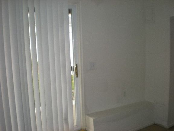 5th image of 27 Hett Ave
