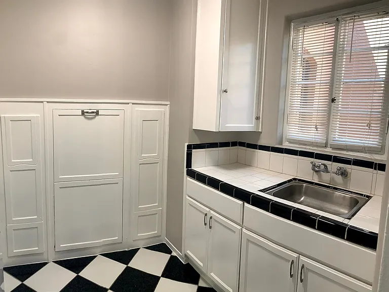 0080 - 328 Elm Ave. Llc. — Photo 8