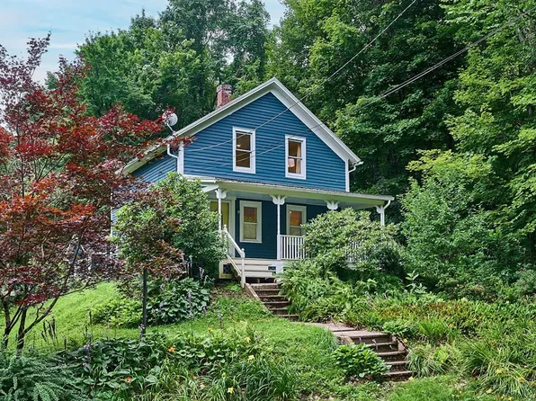 54 Audubon Rd, Leeds, MA 01053