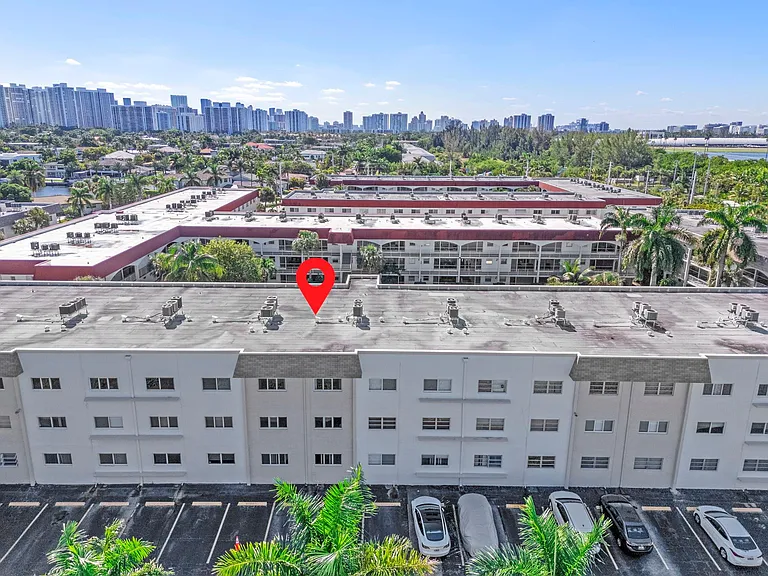 581 Blue Heron Dr #317-B — Photo 49