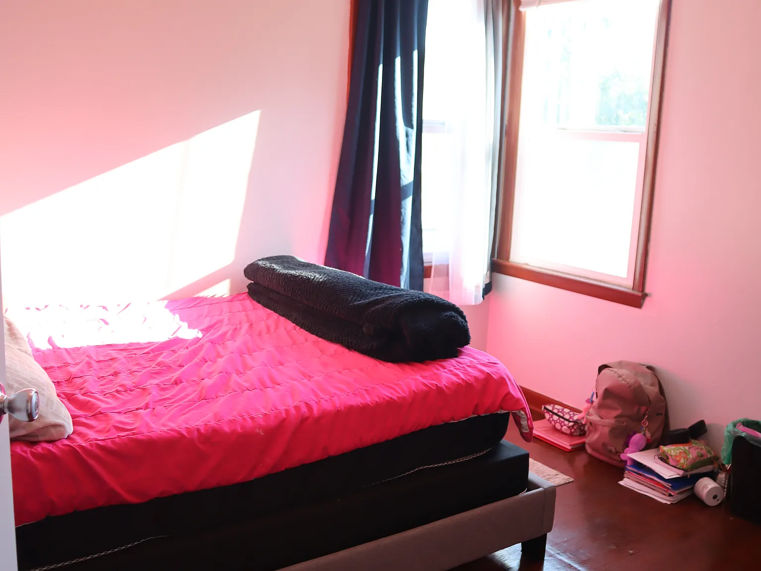 3 bed, 914 sqft, $1,395 — Photo 2