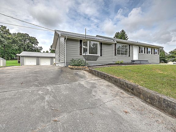 2nd image of 1332 McGregor Dr