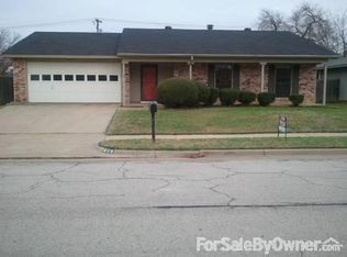 809 Forest Glen Dr, Bedford, TX 76021