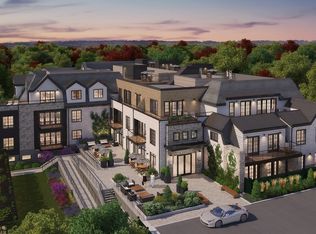 148 Weston Rd #207, Wellesley, MA 02482