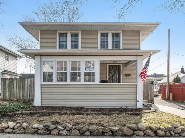 518 Benton St, Mishawaka, IN 46545