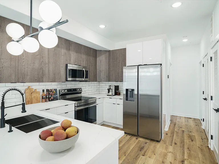 1701 S 24th St #3 — Photo 1