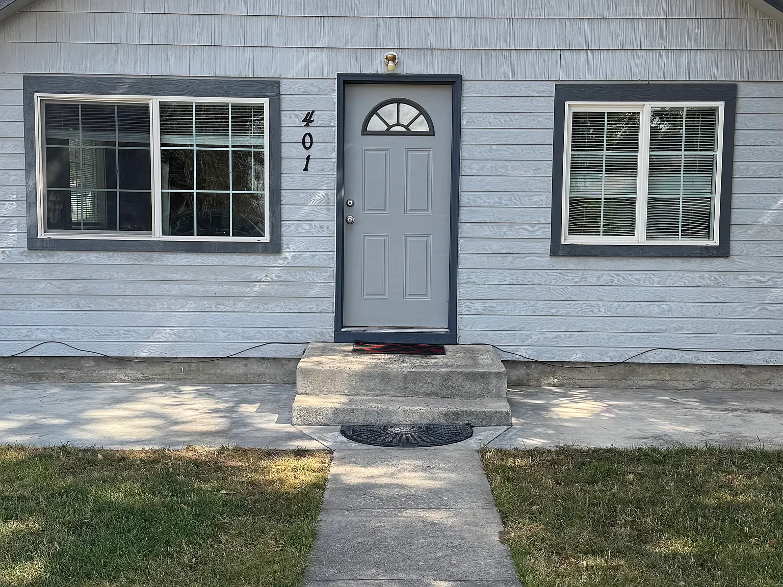 3 bed, $1,599 — Photo 1