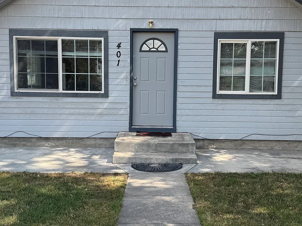 401 Everett St