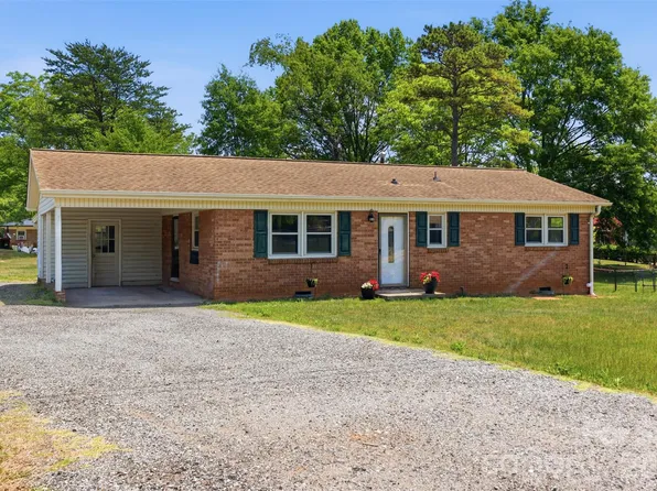 1910 26th St NE, Hickory, NC 28601