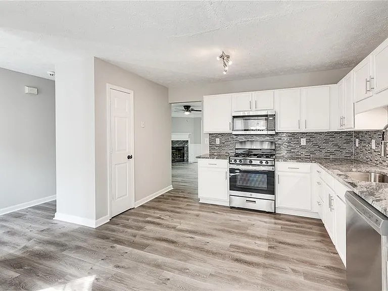1229 Vintage Pointe Dr — Photo 4