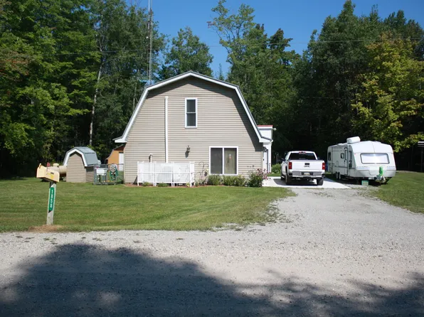 1858 S Cruzen Rd, Harrisville, MI 48740