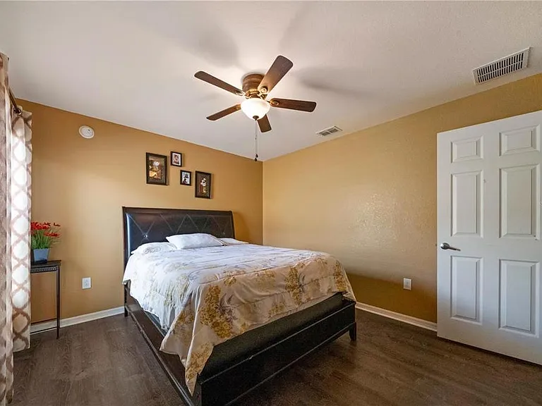 6518 Crescent Loop — Photo 15