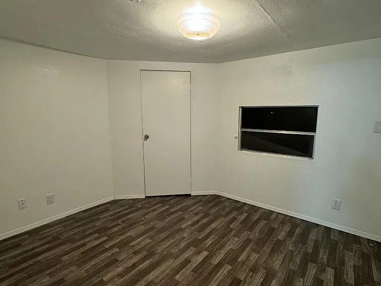 Unit Photo