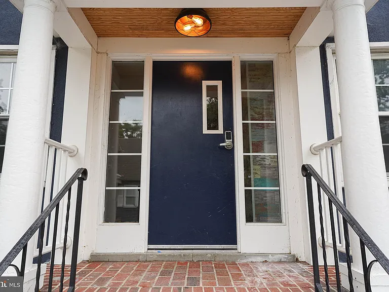 308 N Division St #2 — Photo 2