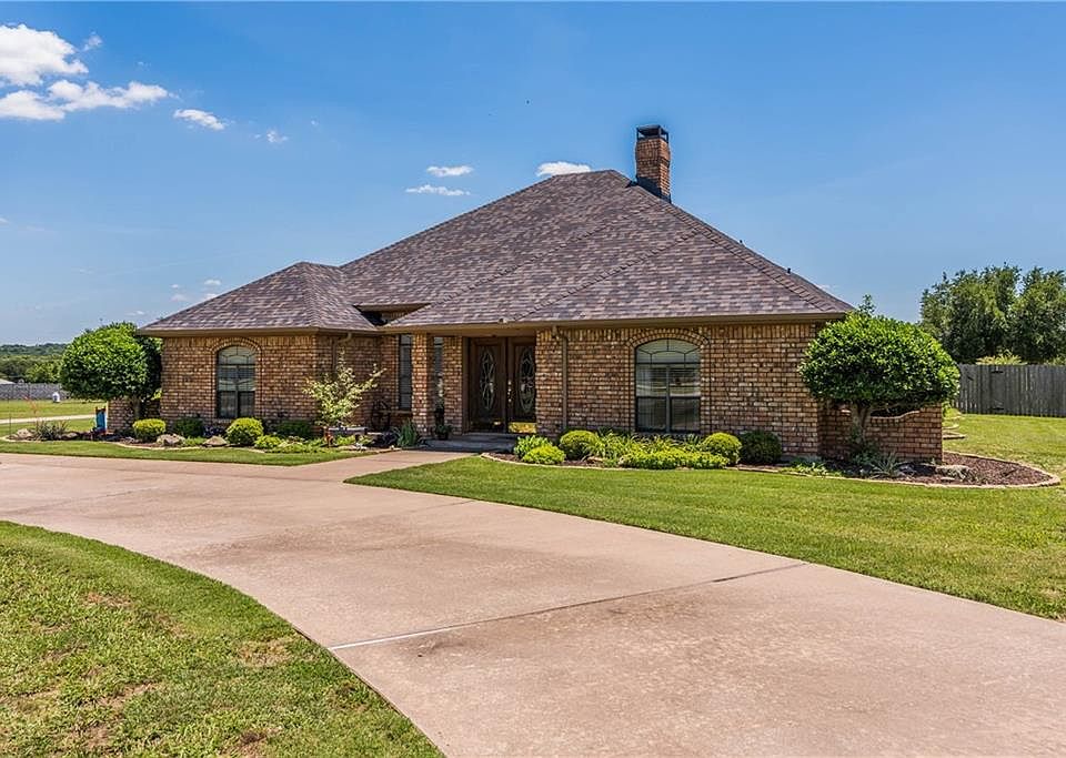 1st image of 138 Highland Terrace Cir