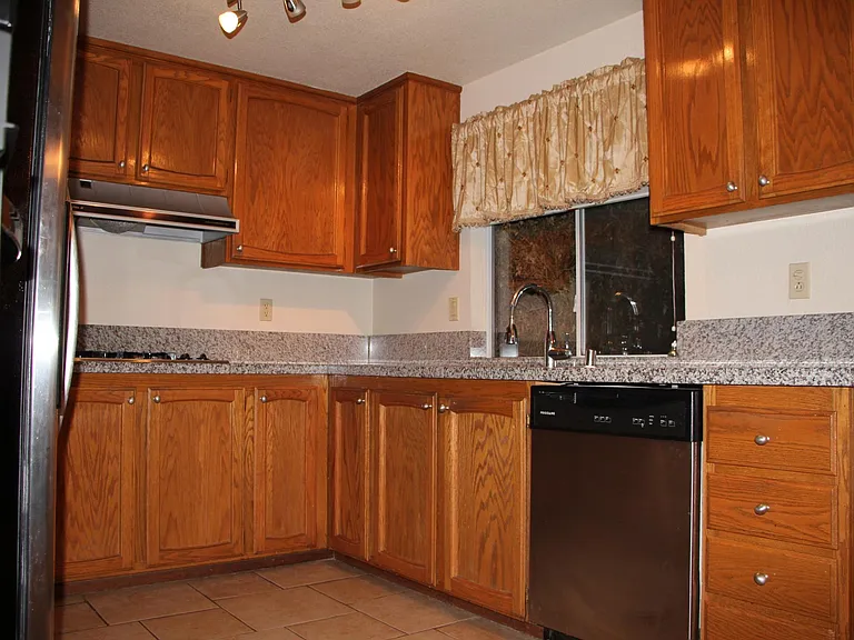 112 Garrett Dr — Photo 8