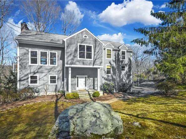 25 Treadwell Lane, Weston, CT 06883