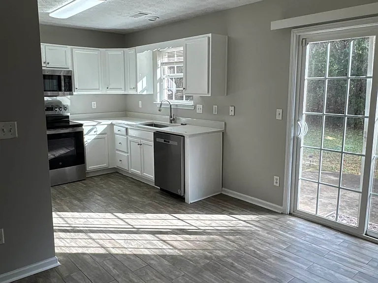 705 Magnolia Gardens Walk — Photo 7