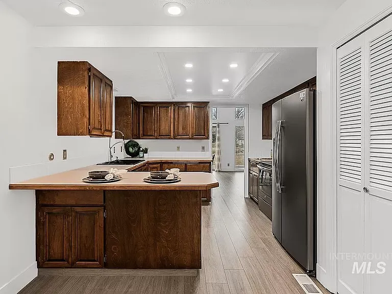 2930 S Raindrop Dr — Photo 3