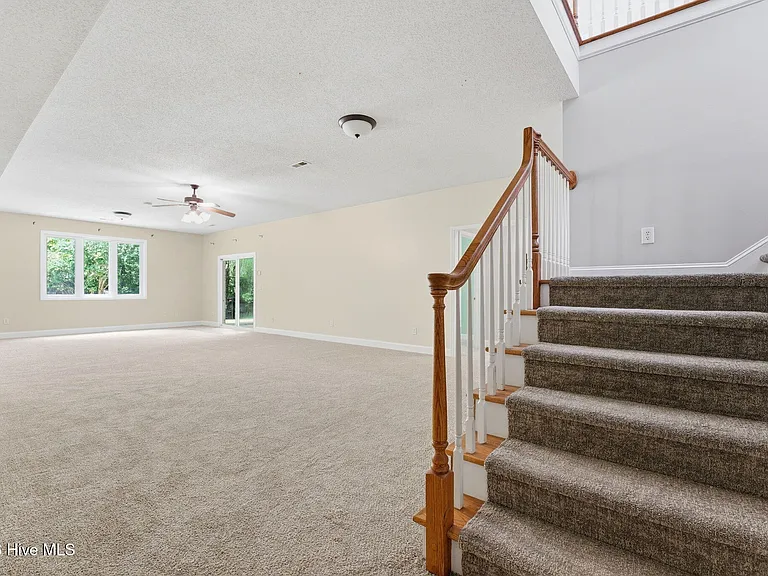 25 Kingswood Cir — Photo 36