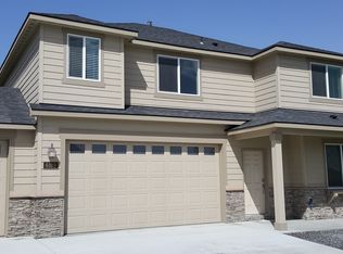 6109 Turf Paradise Dr, Pasco, WA 99301