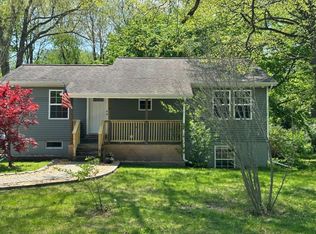 2916 Grant Ln, Midland, MI 48642