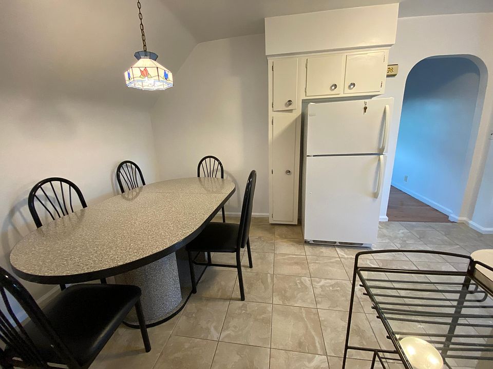 1st image of 14960 17th Ave #2F