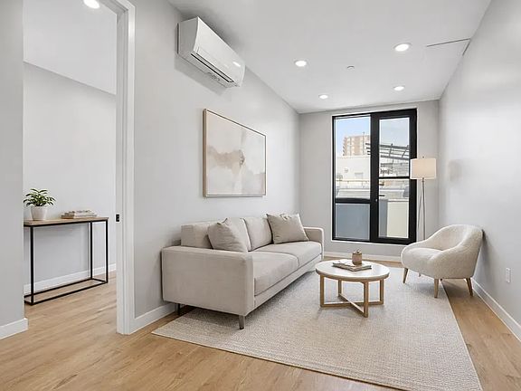 2nd image of 356 E 8th St #Penthouse 4