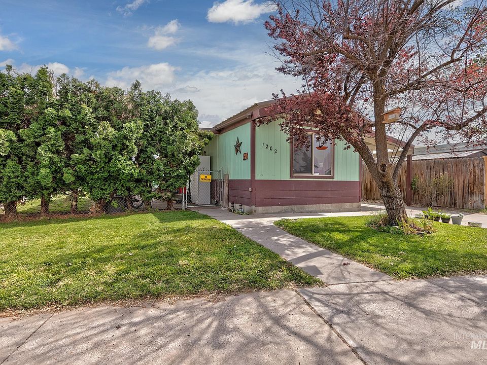 1st image of 1202 SE 11th Ave