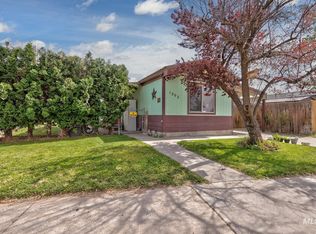 1202 SE 11th Ave, Ontario, OR 97914