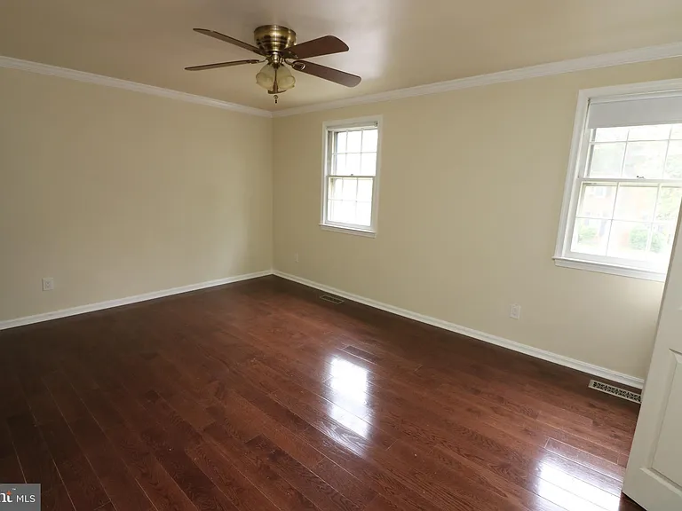 9302 Frostburg Way — Photo 15