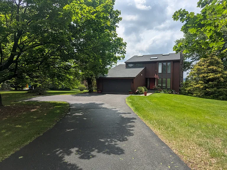 6227 Acorn Dr — Photo 13