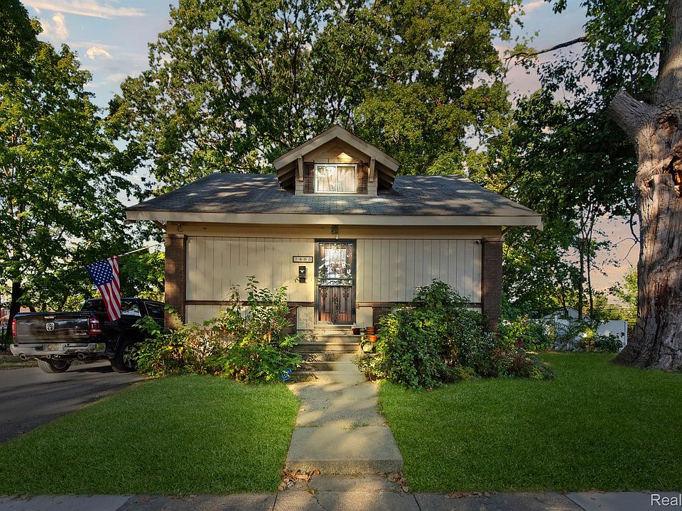 1st image of 7803 Woodmont Ave
